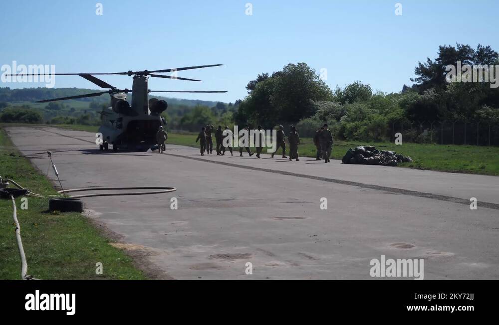 Boeing Ch Chinook Cockpit Stock Videos Footage Hd And K Video Clips Alamy