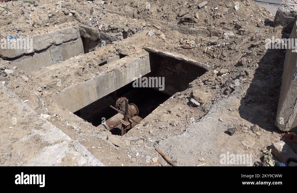 Subsurface pipe Stock Videos & Footage - HD and 4K Video Clips - Alamy