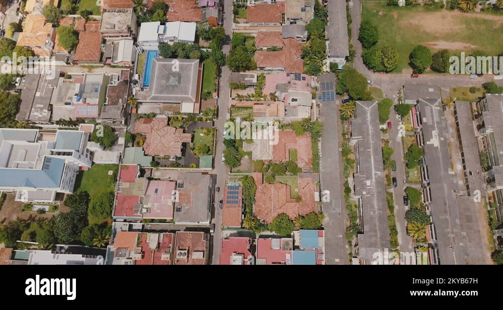 Drone flying forward above Colombo, Sri Lanka, opening to amazing aerial view of Stock Video