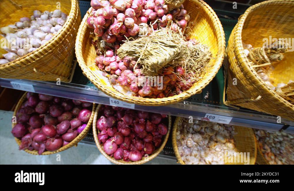 Garlic varieties Stock Videos & Footage HD and 4K Video Clips Alamy