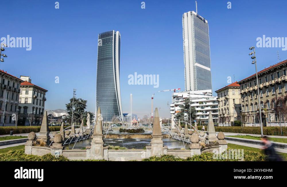 Piazza Giulio Cesare Stock Videos & Footage - HD And 4K Video Clips - Alamy