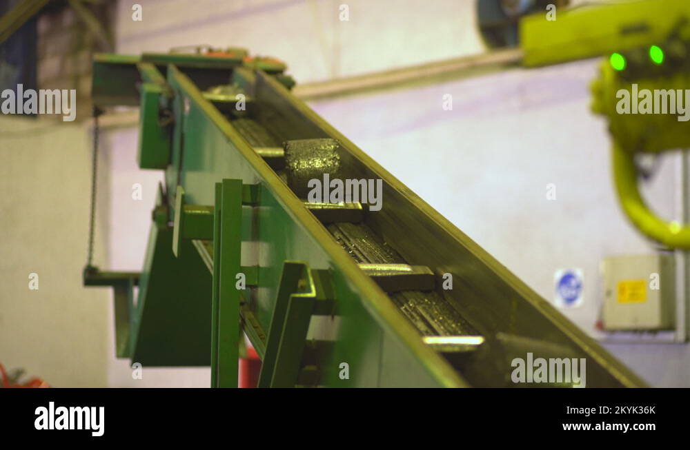 Pressed metal Stock Videos & Footage HD and 4K Video Clips Alamy