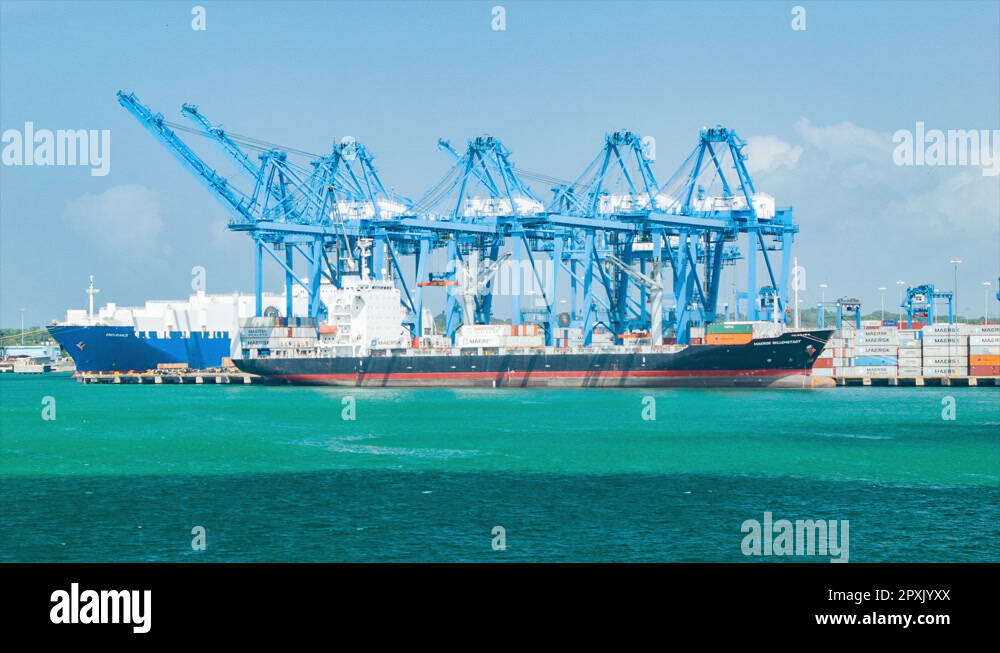 Ship port colon panama Stock Videos & Footage - HD and 4K Video Clips ...