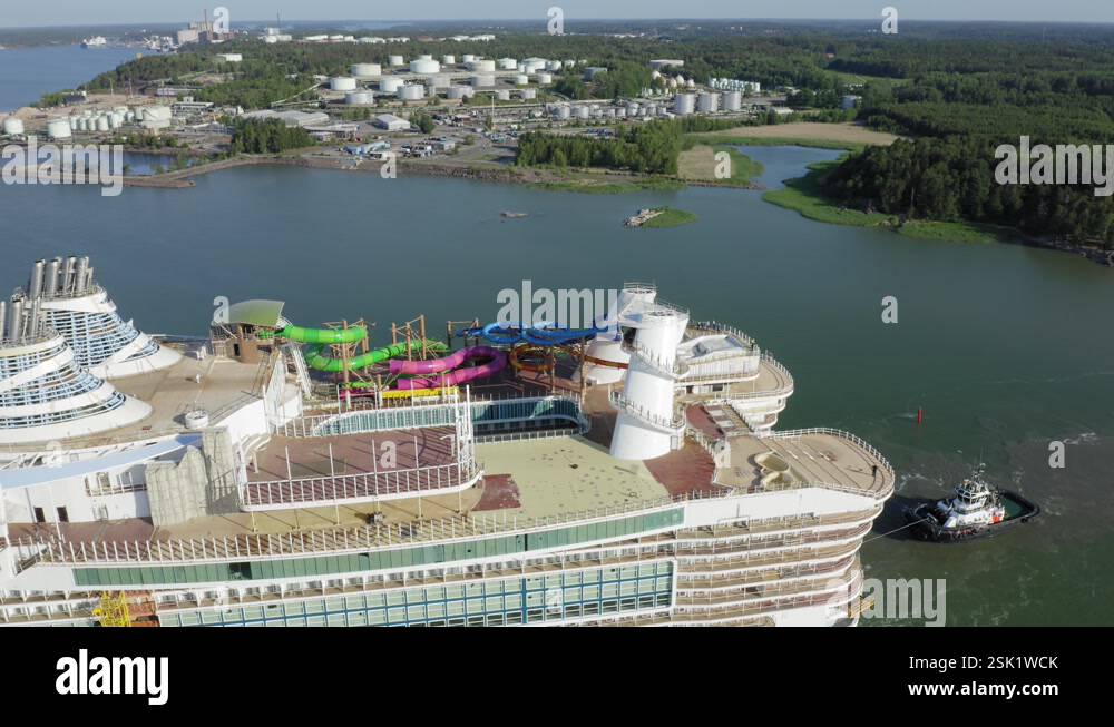 Worlds largest cruise ship ICON OF THE SEAS departing for sea trials ...
