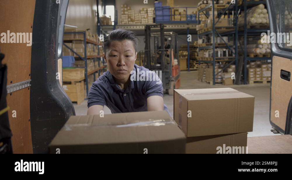Loading van with boxes Stock Videos & Footage - HD and 4K Video Clips ...