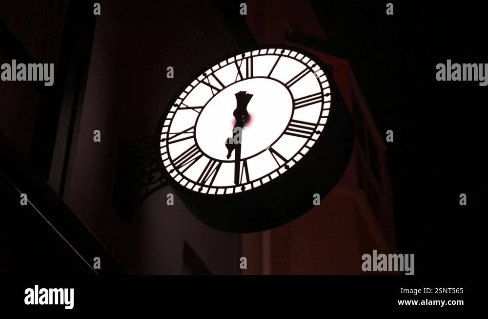 Giant ancient clock Stock Videos & Footage - HD and 4K Video Clips - Alamy