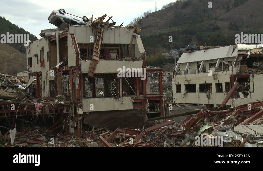 Tsunami japan live footage
