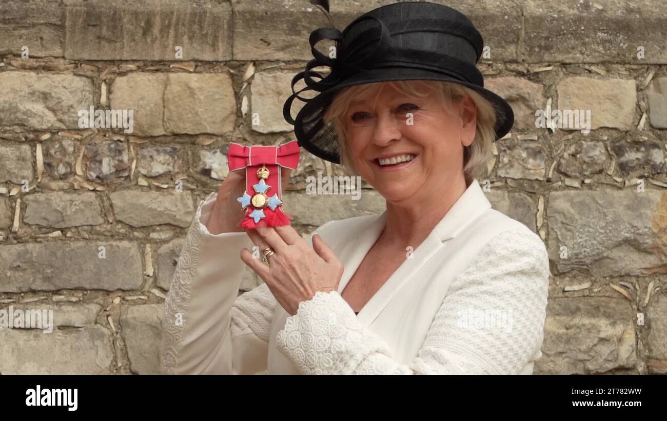 Sue barker and Stock Videos & Footage - HD and 4K Video Clips - Alamy