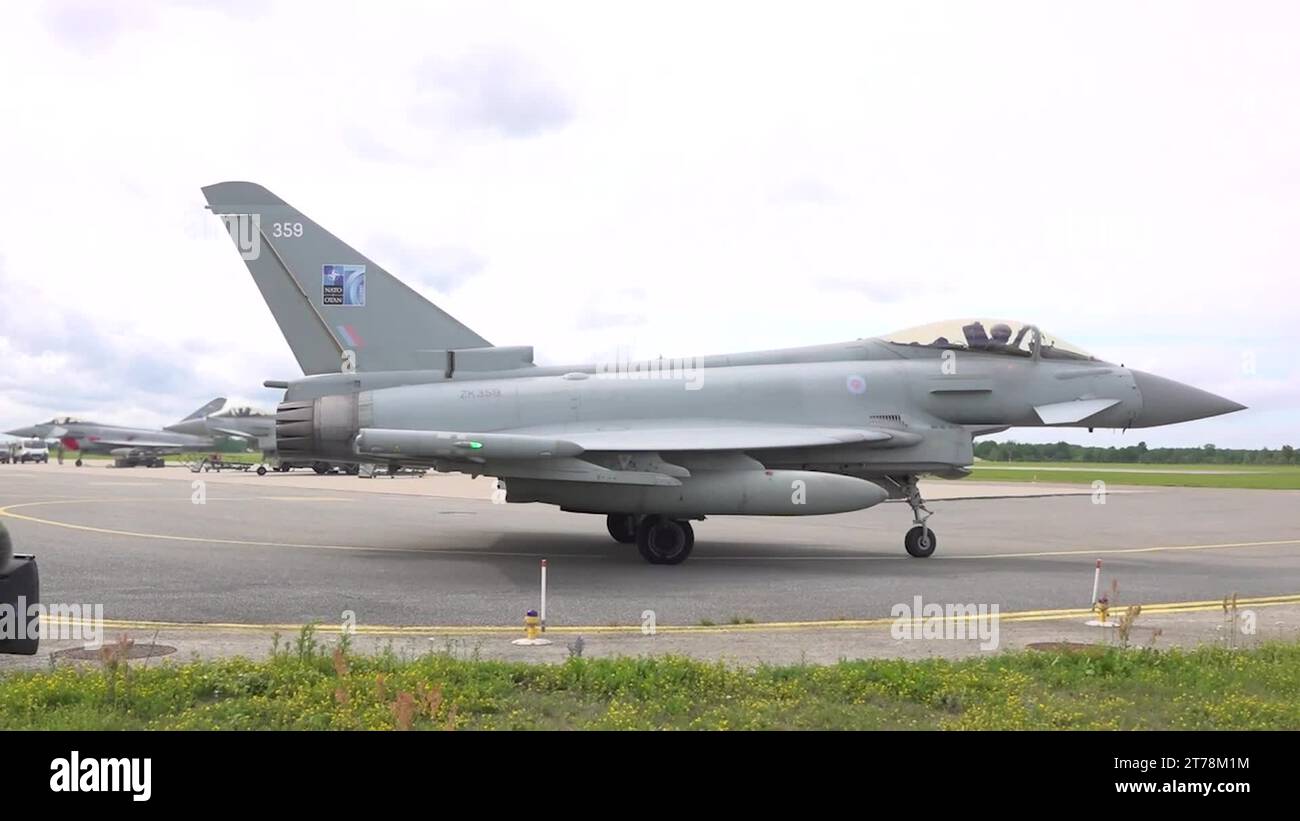 Air crew raf Stock Videos & Footage - HD and 4K Video Clips - Alamy