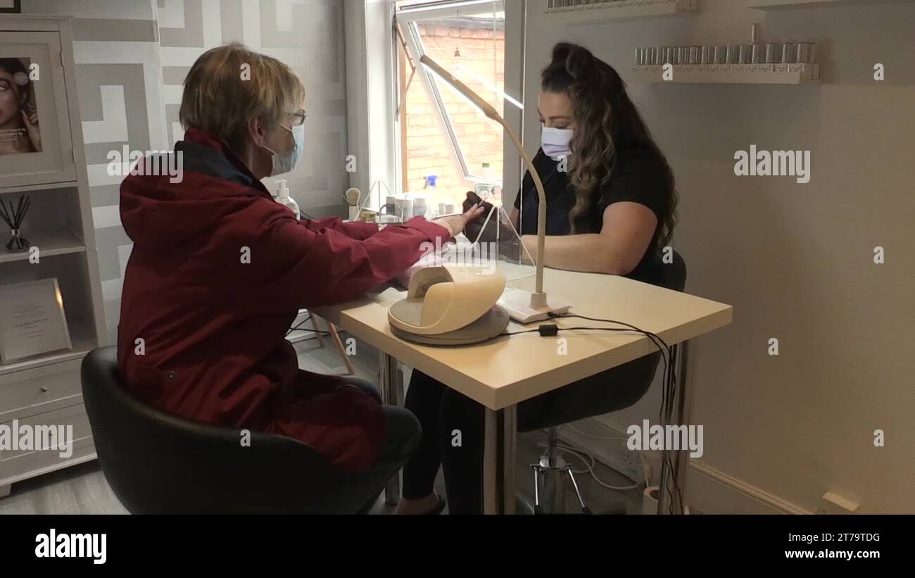 Spas and salons Stock Videos & Footage HD and 4K Video Clips Alamy