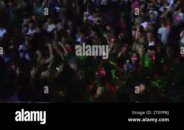 Wild crowd Stock Videos & Footage - HD and 4K Video Clips - Alamy