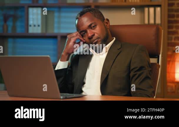 Tired sleepy businessman bored at work falling asleep at office desk ...