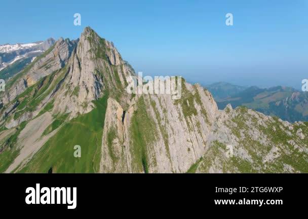 Schaefler Altenalptuerme mountain ridge swiss Alpstein , Appenzell ...