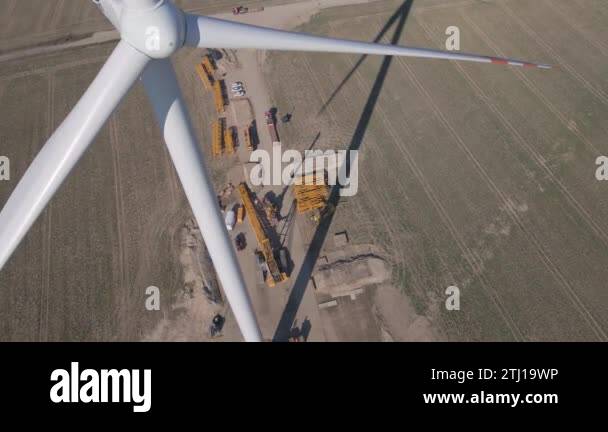 Relocating Windmill Installing new wind generator, Windmill turbine maintenance ...