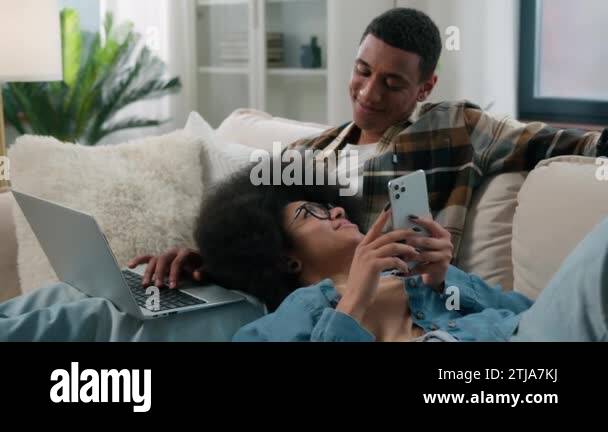 scrolling text happy girlfriend day cantik ku