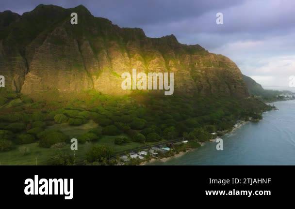 Oahu tsunami live footage
