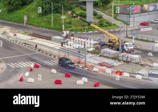 Loader crane for loading and unloading concrete plates from oversized ...