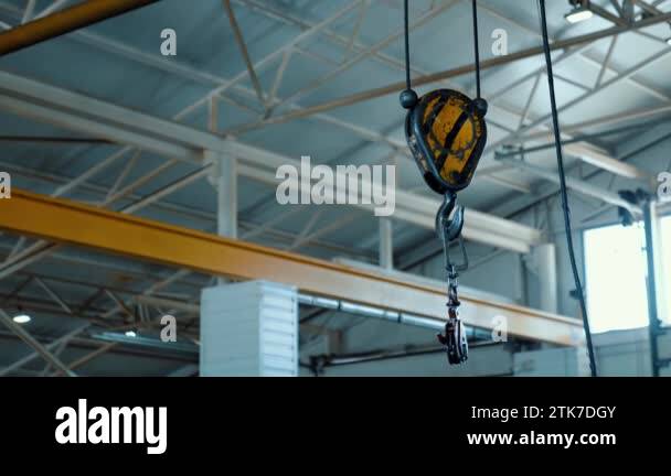 Crane lift cables Stock Videos & Footage - HD and 4K Video Clips - Alamy