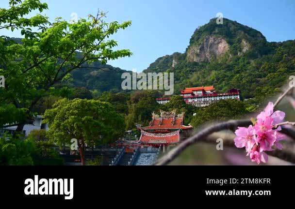 Must visit temples Stock Videos & Footage - HD and 4K Video Clips - Alamy