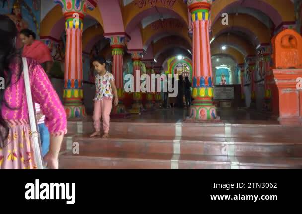 Hindu temple india people Stock Videos & Footage - HD and 4K Video ...