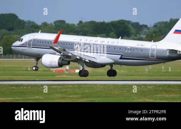 Aeroflot airbus a320 Stock Videos & Footage - HD and 4K Video Clips - Alamy