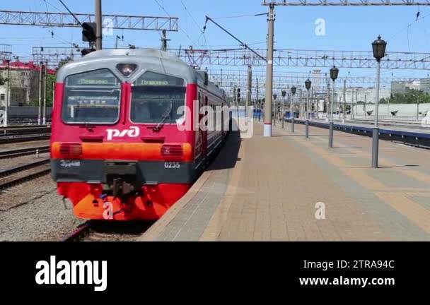 Train on Moscow passenger platform (Yaroslavsky railway station) and ...