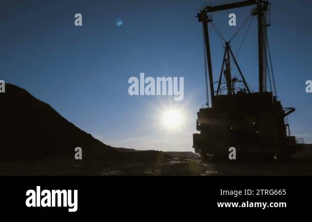 Open cast excavator Stock Videos & Footage - HD and 4K Video Clips - Alamy