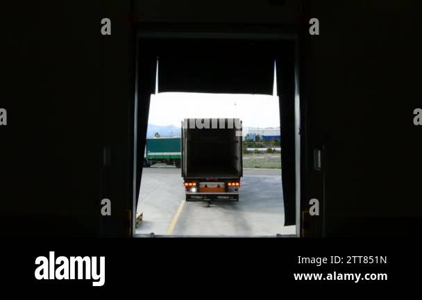 Loading From Rear Rear loading truck Stock Videos & Footage - HD and 4K Video Clips - Alamy