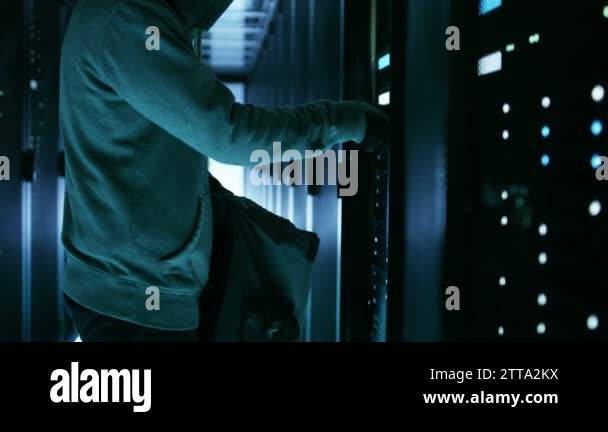 Data center rack Stock Videos & Footage - HD and 4K Video Clips - Alamy