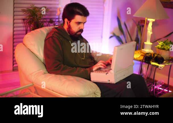 Computer laptop Stock Videos & Footage - HD and 4K Video Clips - Alamy
