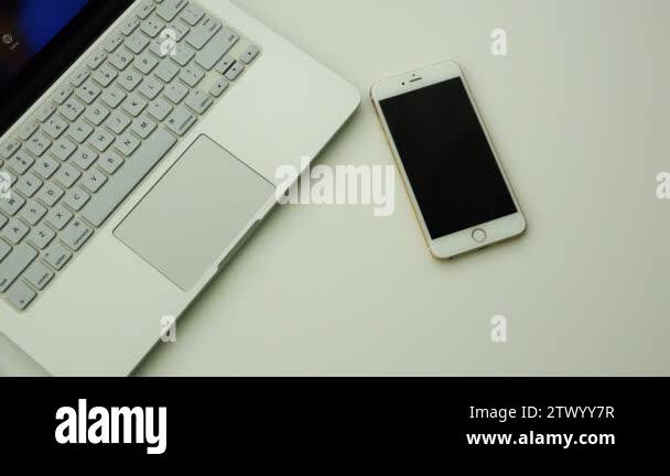 Mac Devices Stock Videos Footage Hd And 4k Video Clips Alamy