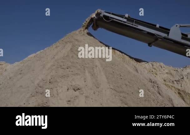 Pile processing Stock Videos & Footage - HD and 4K Video Clips - Alamy