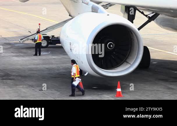 Jet Engine Rotating Pattern Aircraft jet engine Stock Videos & Footage - HD and 4K Video Clips - Alamy