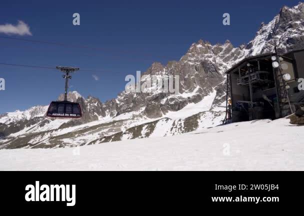 Aiguille du midi cable car station Stock Videos & Footage - HD and 4K ...