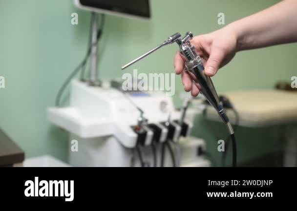 Rhinoscopy for endoscopic examination and treatment of sinusitis ...
