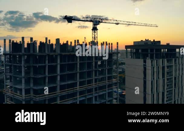 Machinery rise Stock Videos & Footage - HD and 4K Video Clips - Alamy