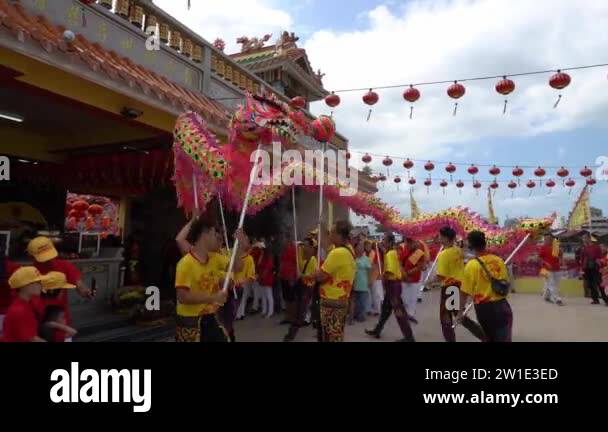 Chinese dragon dance Stock Videos & Footage - HD and 4K Video Clips - Alamy