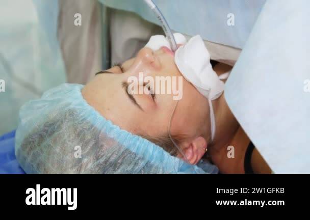 Spinal tube Stock Videos & Footage - HD and 4K Video Clips - Alamy
