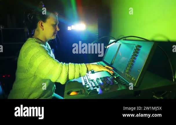 Light mixing console Stock Videos & Footage - HD and 4K Video Clips - Alamy