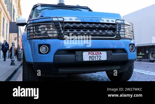 Land rover range rover police car Stock Videos & Footage - HD and 4K ...
