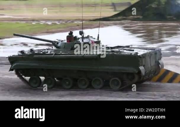 Tracked infantry fighting vehicle BMP-3 Stock Video Footage - Alamy