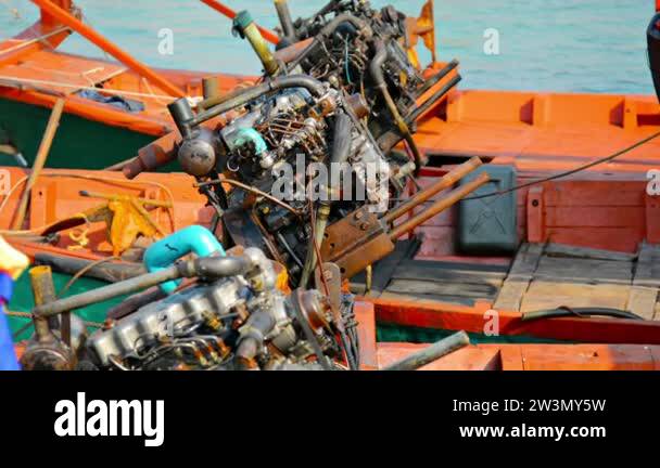 Large boat engines Stock Videos & Footage - HD and 4K Video Clips - Alamy