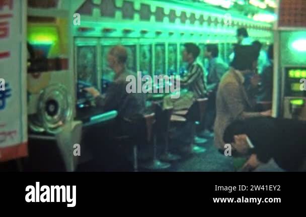 Vintage pinball machines Stock Videos & Footage - HD and 4K Video Clips ...