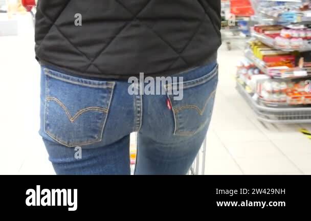 Наруто мен Сасуке гейлердің сексуалдық қорлайтын видеосына түседі Әйелдер жыныстық қатынас кезінде темекі шегеді