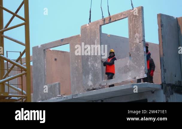 Rigger riggers Stock Videos & Footage - HD and 4K Video Clips - Alamy