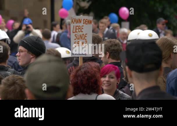 Protestation Stock Videos & Footage - HD and 4K Video Clips - Alamy