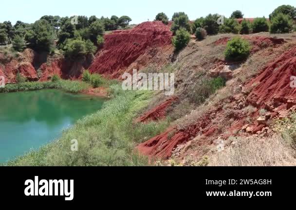 Lago di bauxite Stock Videos & Footage - HD and 4K Video Clips - Alamy