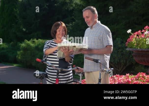 Walking route routes Stock Videos & Footage - HD and 4K Video Clips - Alamy