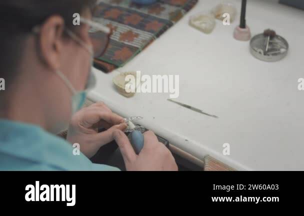 Align technology aligner Stock Videos & Footage - HD and 4K Video Clips ...