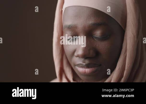 Pink burka Stock Videos & Footage - HD and 4K Video Clips - Alamy